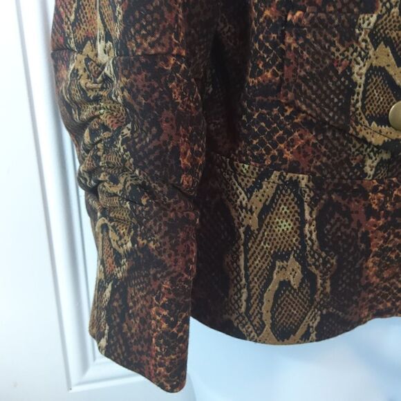 Peck & Peck animal print zippered front jacket - Picture 5 of 14